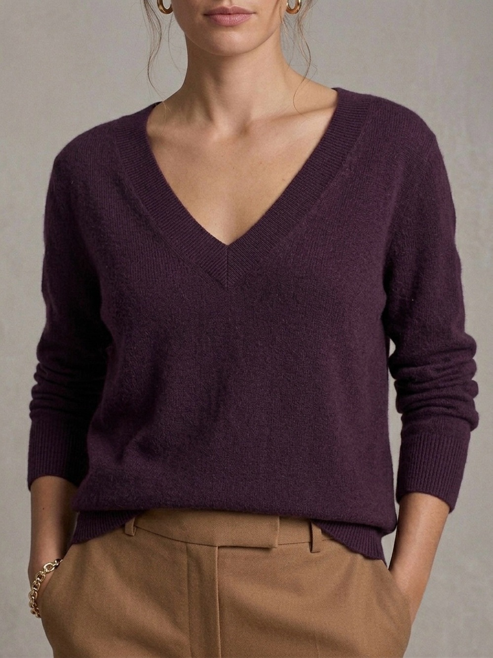 Halogen V-Neck Cashmere Sweater in Deep Plum